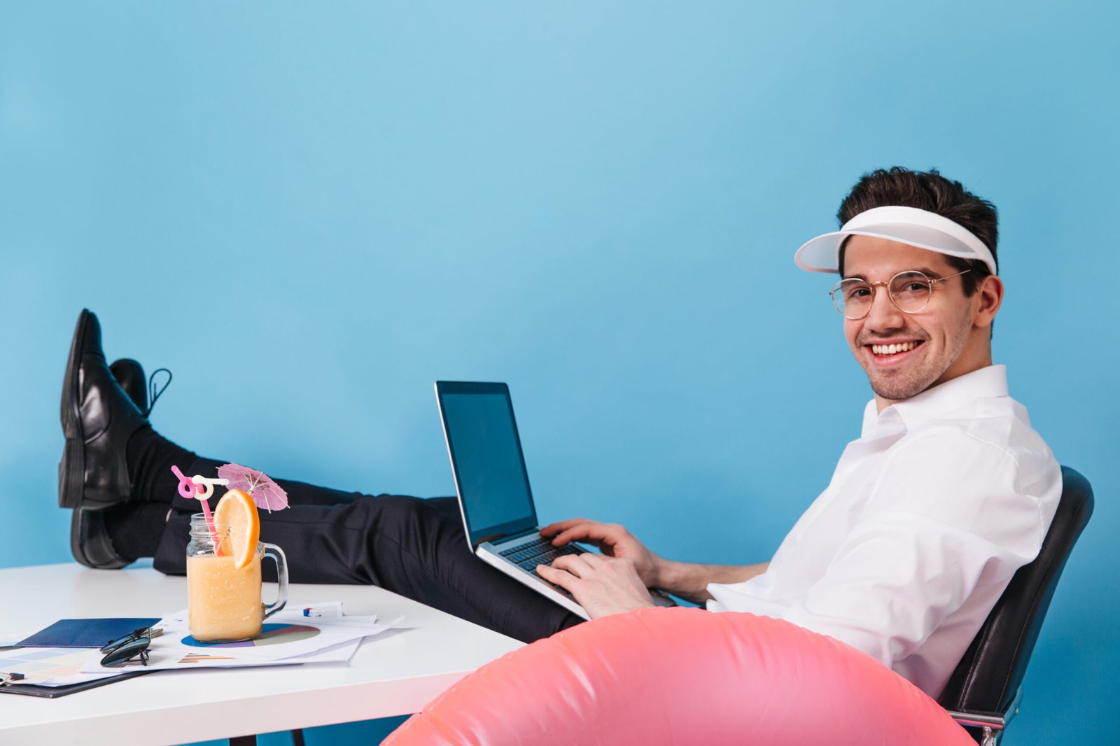 The Role of AI in Creating Healthier Work Environments