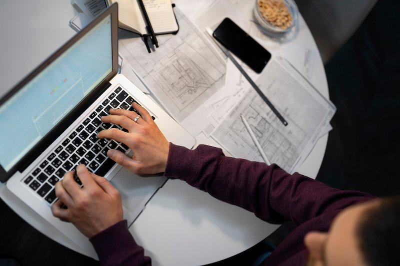 ROLES in Prompt Engineering Made Simple — BBros